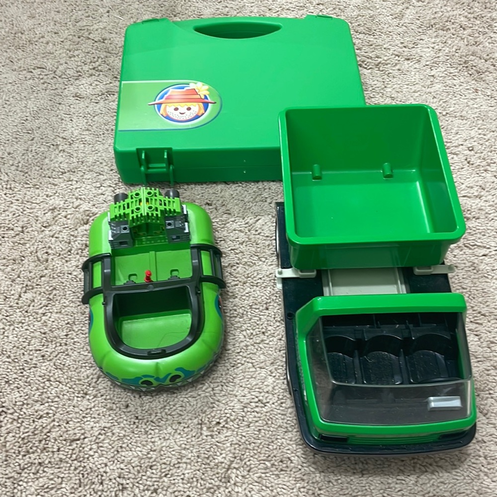 Playmobil alligator boat green large dump truck & carrying case toys set